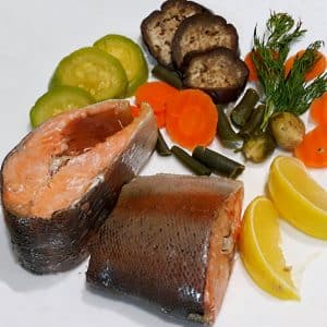форель с овощами фото
